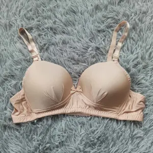 কোডঃ BR76; Bra (Size: 38E)