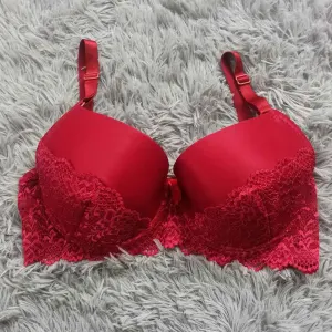 কোডঃ BR112; Bra (Size: 38B)