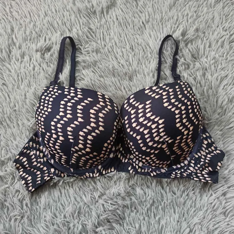 কোডঃ BR54; Bra (Size: 40D)