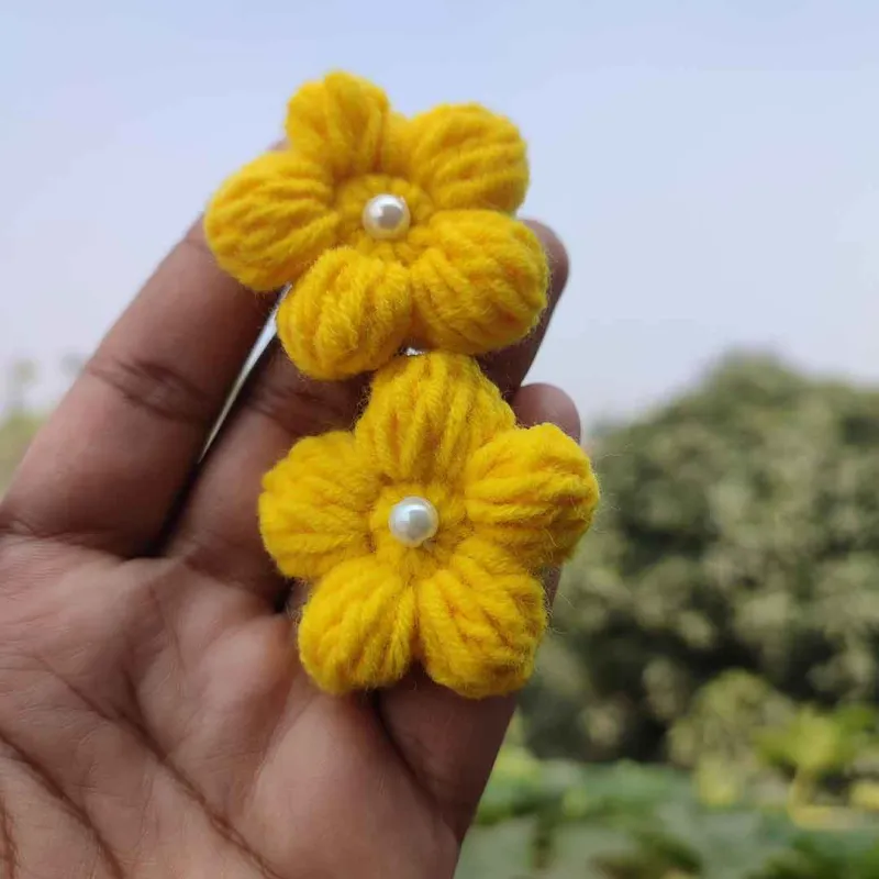কোডঃ SS19; Handmade Crochet Pearl Flower Hair Band/Rubber (1 Pair) 🌼✨